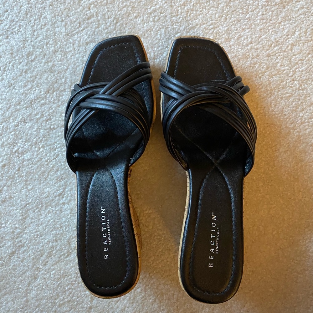 Kenneth Cole Reaction black heel sandals